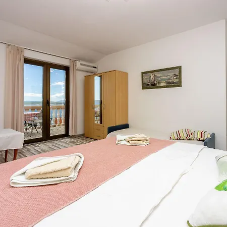 Helles Mit Traumhaften Meerblick Und Nur 300 Meter Zum - Vierbeiner Willkommen Apartment Dramalj