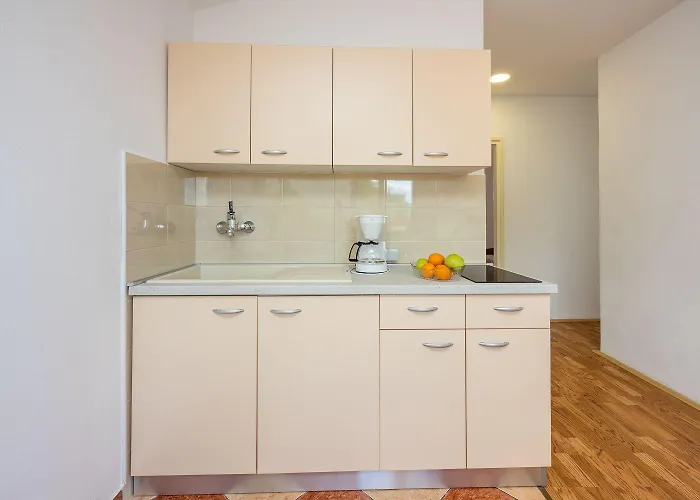 Helles Mit Traumhaften Meerblick Und Nur 300 Meter Zum - Vierbeiner Willkommen