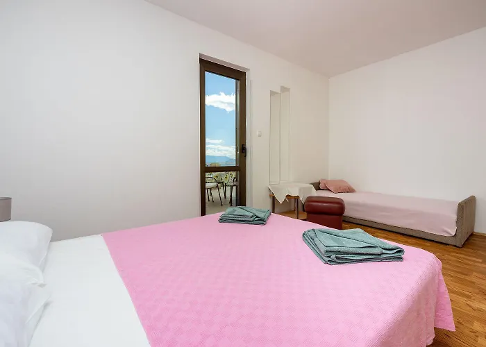 Helles Mit Traumhaften Meerblick Und Nur 300 Meter Zum - Vierbeiner Willkommen Apartment Dramalj