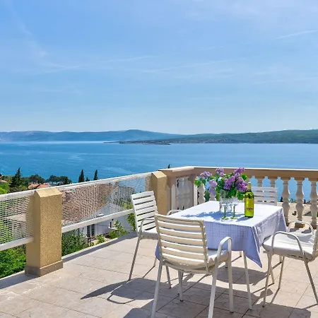 Apartment Helles Mit Traumhaften Meerblick Und Nur 300 Meter Zum - Vierbeiner Willkommen Dramalj